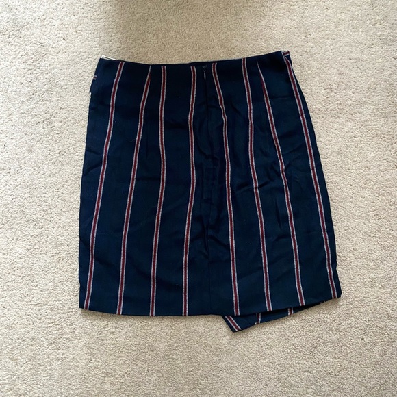 Asymmetrical Mini Skirt - Picture 3 of 6